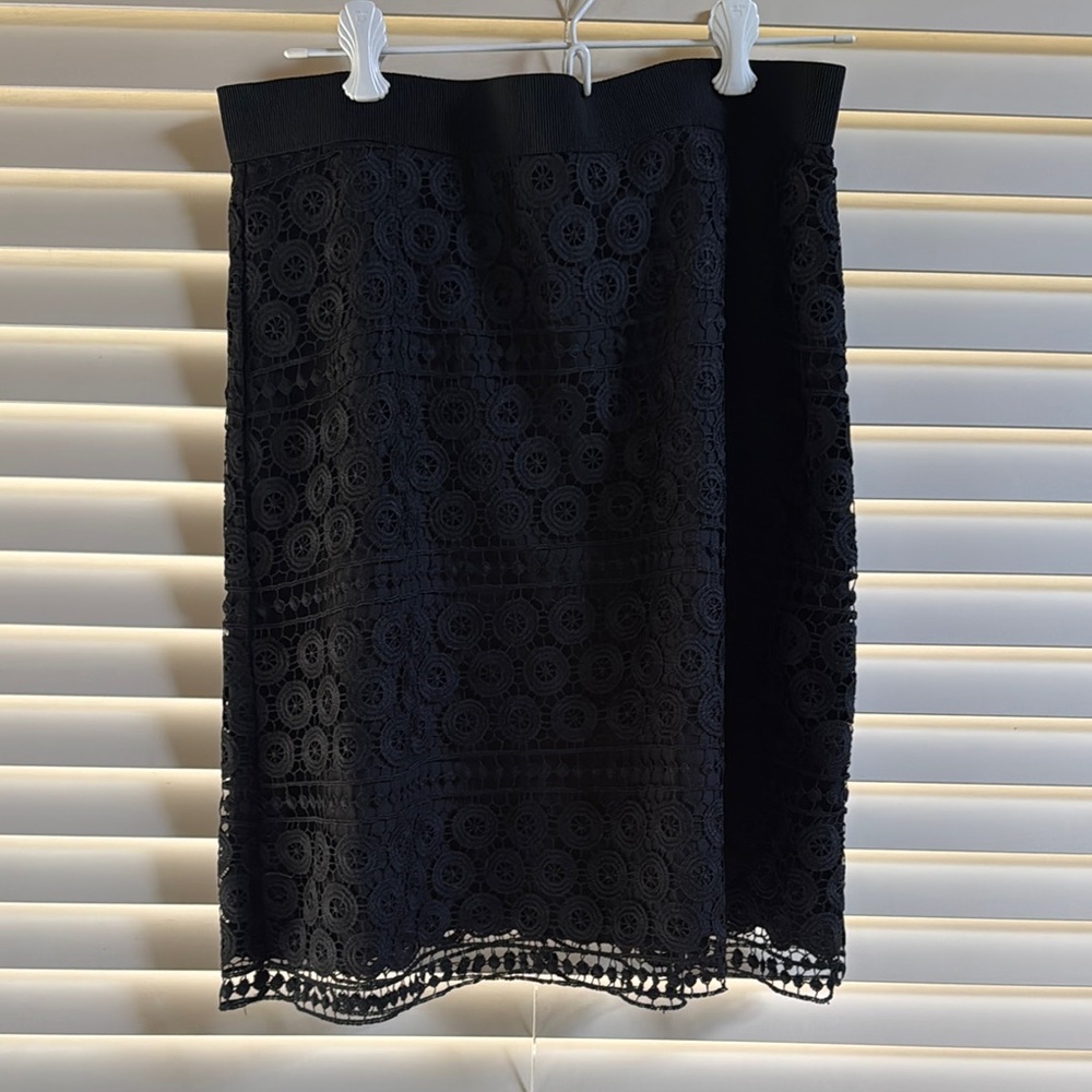LOFT Black Pencil Skirt Knee-Length Cocktail